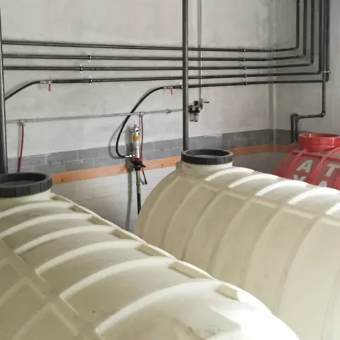 Yağ odasında tank bağlantıları