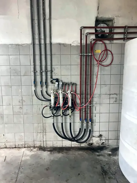Yağ odasında pompalar ve hat bağlantıları